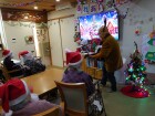 今日はクリスマス会です☆トナカイが会いに来てくれました~(∩´∀`)∩クリスマスソングをたくさん歌いました…!